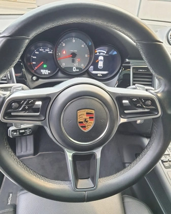 Porsche Macan cena 175000 przebieg: 99000, rok produkcji 2016 z Poznań małe 301